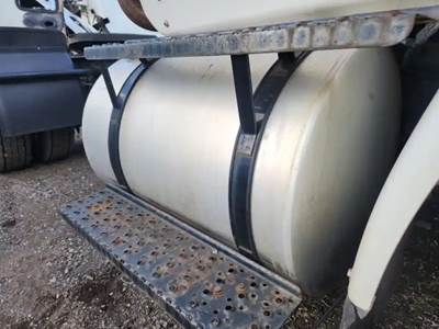 International TranStar 8600 Right Fuel Tank