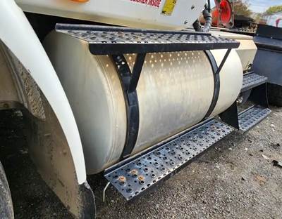 International TranStar 8600 Left Fuel Tank