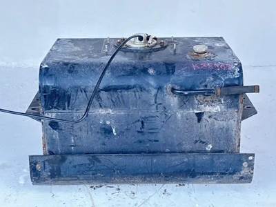 Isuzu NPR HD Left Fuel Tank for a 2019 Isuzu NPR-HD