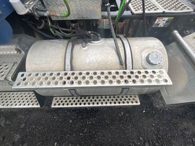 Kenworth T660 Left Fuel Tank