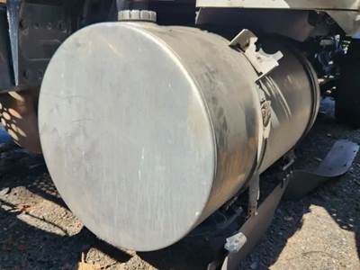Kenworth T680 Right Fuel Tank