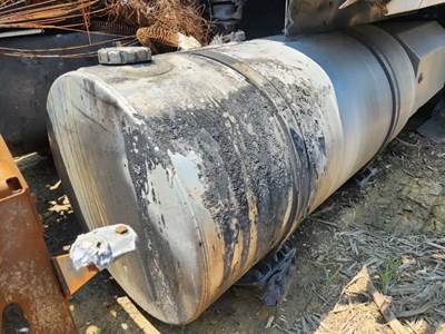 Kenworth T680 Right Fuel Tank
