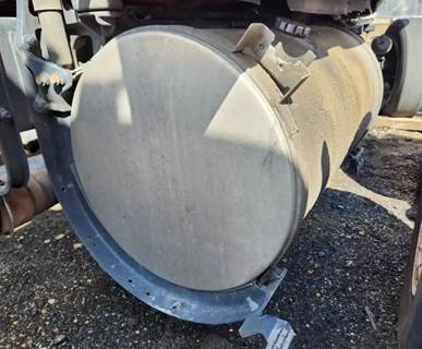 Kenworth T680 Right Fuel Tank