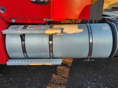 Kenworth T680 Left Fuel Tank