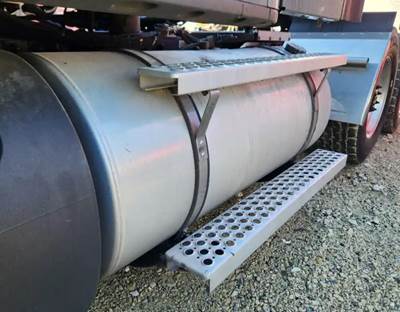 Kenworth T680 Left Fuel Tank