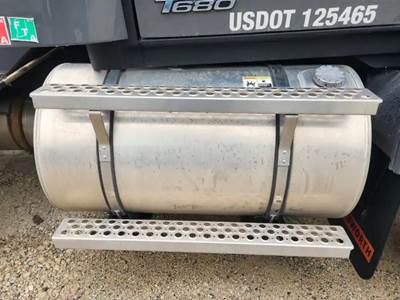 Kenworth T680 Right Fuel Tank