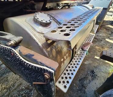 Kenworth T800 Left Fuel Tank