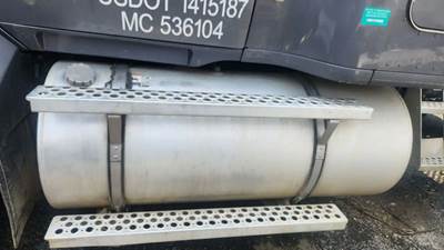 Kenworth T880 Left Fuel Tank