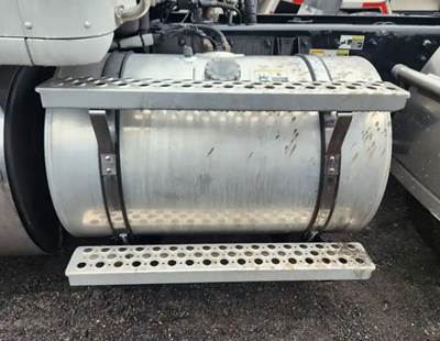 Kenworth T880 Left Fuel Tank