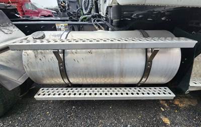 Kenworth T880 Right Fuel Tank