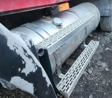 Mack 700 Left Fuel Tank