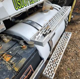 Mack Granite CV713 Left Fuel Tank for a 2006 Mack CV713 Granite