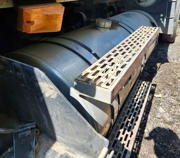 Mack Granite CV713 Left Fuel Tank for a 2006 Mack CV713 Granite