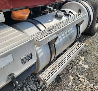 Mack Granite CV713 Left Fuel Tank for a 2005 Mack CV713 Granite