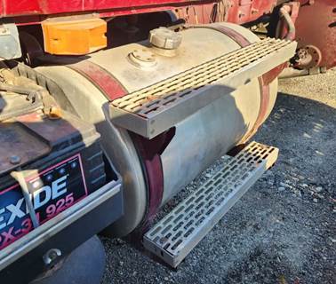 Mack Granite CV713 Left Fuel Tank for a 2007 Mack CV713 Granite