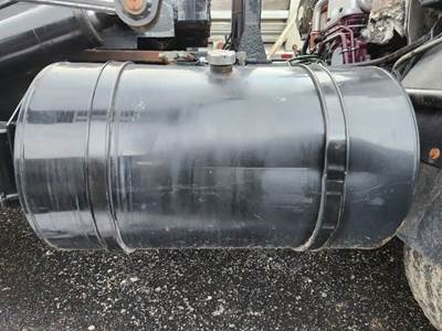 Mack MRU613 Right Fuel Tank