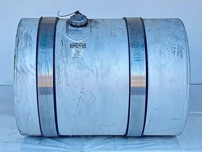 Mack Pinnacle CXU613 Left Fuel Tank for a 2014 Mack CXU613
