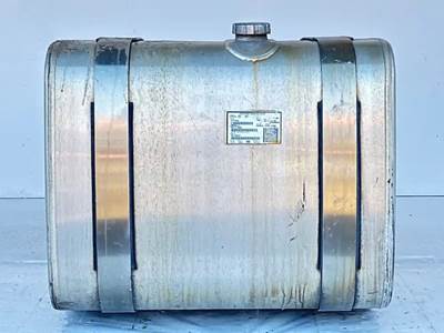 Mack Pinnacle CXU613 Right Fuel Tank for a 2013 Mack CXU613