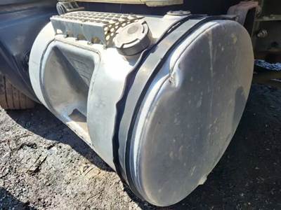 Mack RD688S Left Fuel Tank
