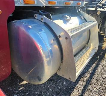 Peterbilt 367 Left Fuel Tank