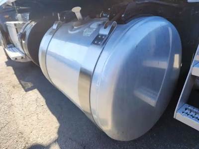Peterbilt 384 Left Fuel Tank