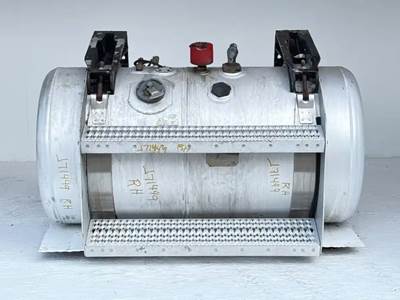 Peterbilt 567 Right Fuel Tank