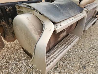 Peterbilt 567 Right Fuel Tank