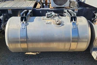 Peterbilt 567 Right Fuel Tank