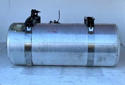 Peterbilt 579 Right Fuel Tank