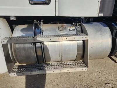 Peterbilt 579 Left Fuel Tank
