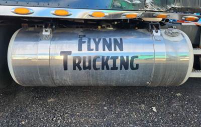 Peterbilt 579 Left Fuel Tank