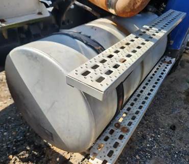 Sterling L9500 Right Fuel Tank