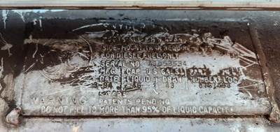 White AUTOCAR ACL64 Right Fuel Tank