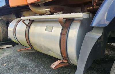 Volvo VN Right Fuel Tank