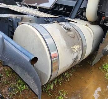 Volvo VNL Right Fuel Tank