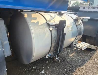 Volvo VNL Left Fuel Tank