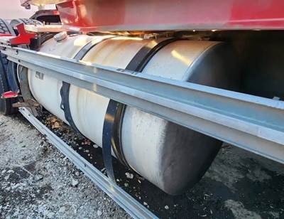 Volvo VNL Right Fuel Tank