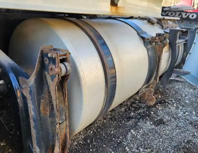Volvo VNL Left Fuel Tank