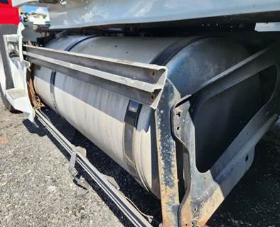 Volvo VNL Right Fuel Tank