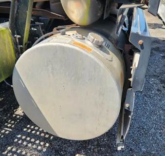 Volvo VNL Right Fuel Tank