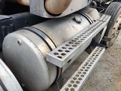 Western Star 4900 Right Fuel Tank