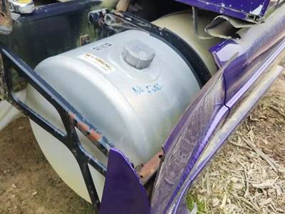 Western Star 5700 Right Fuel Tank