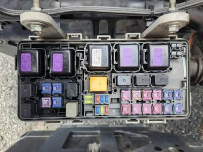 Chevrolet 6500XD Fuse Box