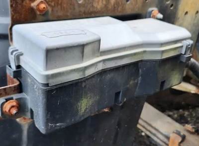 Chevrolet W3500 Fuse Box