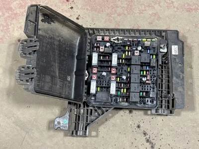 Freightliner Cascadia 116 Fuse Box