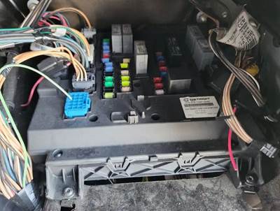 Freightliner Cascadia 125 Fuse Box