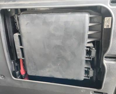 Freightliner Cascadia 126 Fuse Box