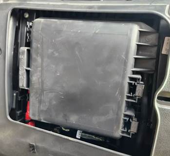 Freightliner Cascadia 126 Fuse Box