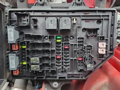 Freightliner M2 106 Fuse Box