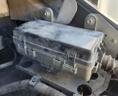 Isuzu Reach Fuse Box